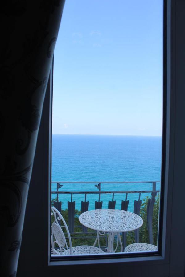Hotel Ellysblue à Pizzo  Extérieur photo