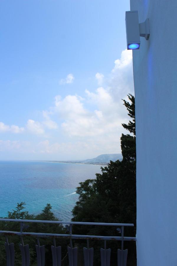 Hotel Ellysblue à Pizzo  Extérieur photo