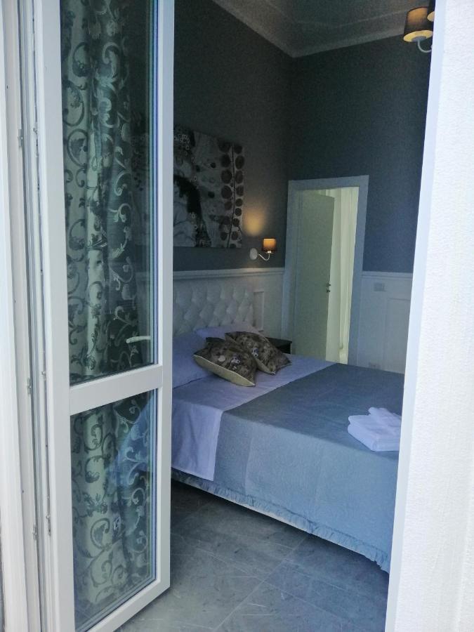 Hotel Ellysblue à Pizzo  Extérieur photo