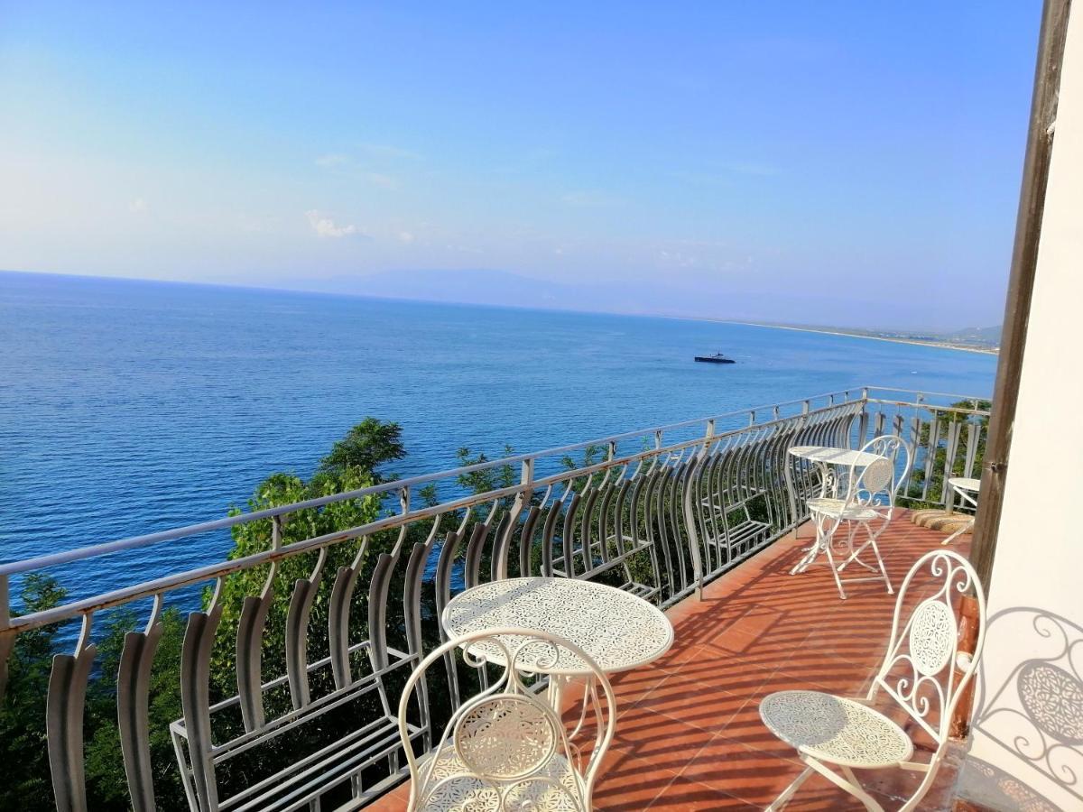 Hotel Ellysblue à Pizzo  Extérieur photo